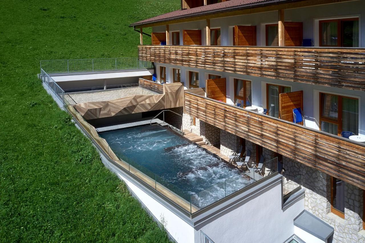 Mountain Hotel Mezdi كولفوسكو المظهر الخارجي الصورة